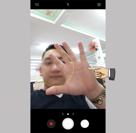 Chụp ảnh bằng lòng bàn tay trên điện thoại Samsung 4
